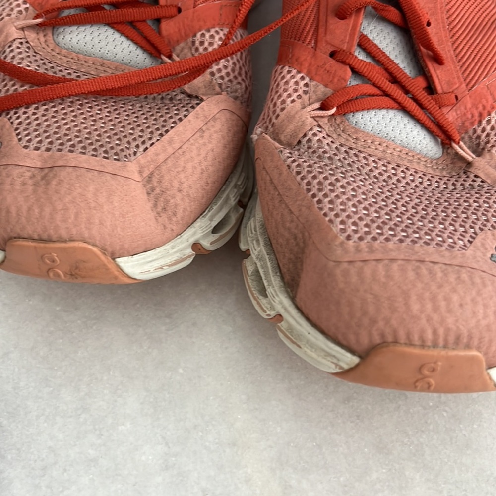 Oncloud On Athletic Shoes Cloudrunner - image 5